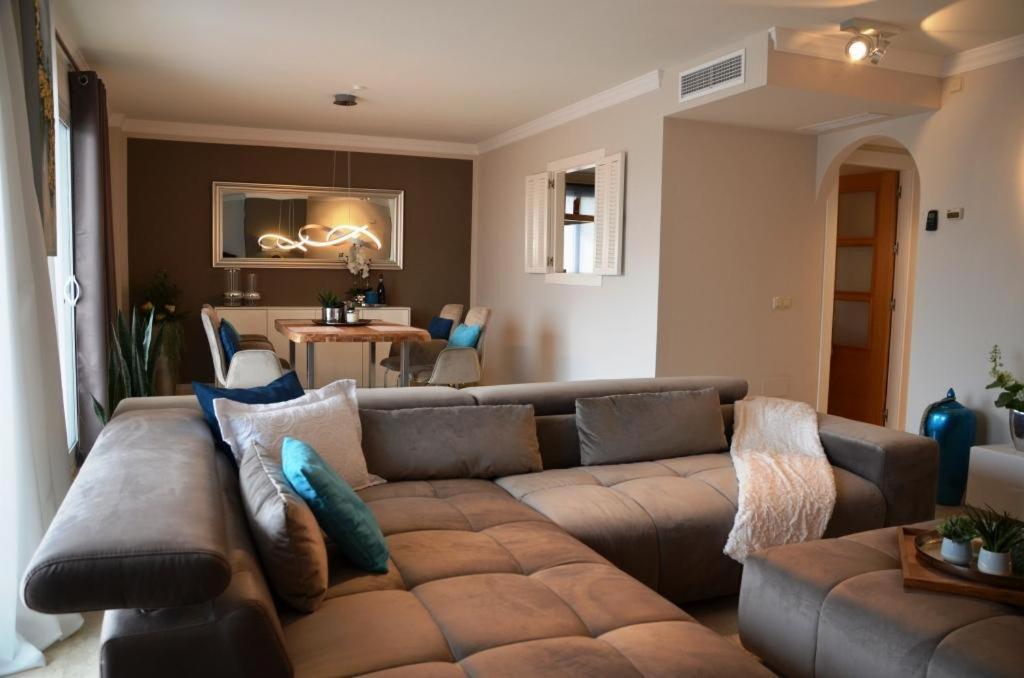 דירות Ojén Penthouse Mit Privatem Jacuzzi In Marbella - La Mairena מראה חיצוני תמונה