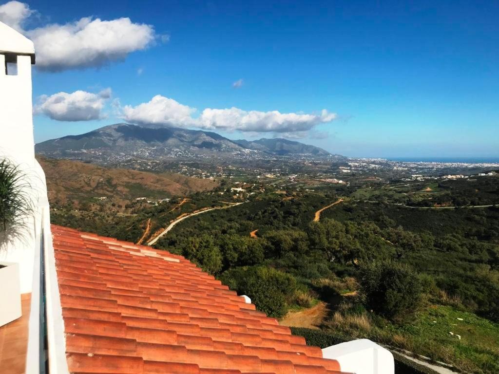 דירות Ojén Penthouse Mit Privatem Jacuzzi In Marbella - La Mairena מראה חיצוני תמונה